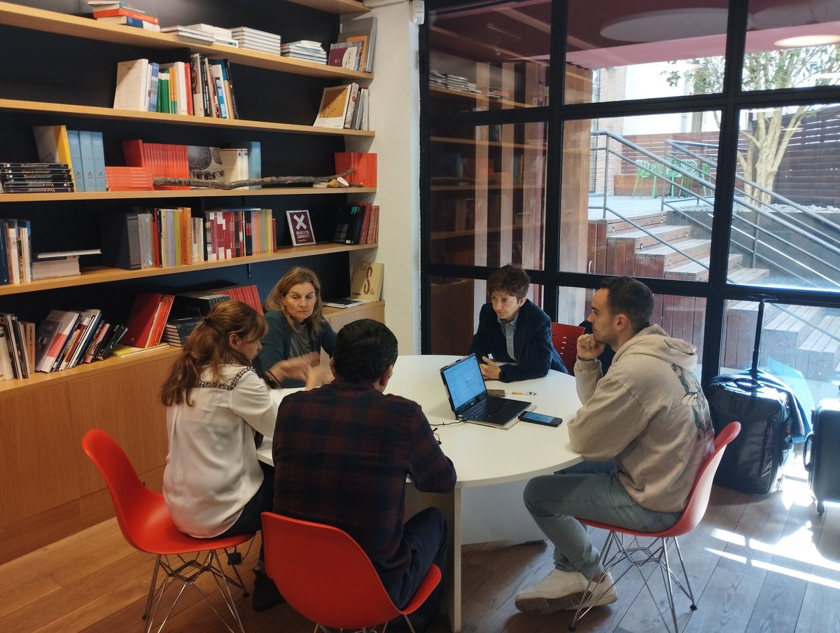 MINDS_Master_'s tweet photo. 🏥Diseñando un Centro de Innovación en Salud: modelo organizativo, estructura, ubicación,misión, áreas de investigación, recursos disponibles, etc

Reflexionando sobre las mejores estructuras organizativas y puesta en práctica en MINDS https://t.co/vtcrpInp1s