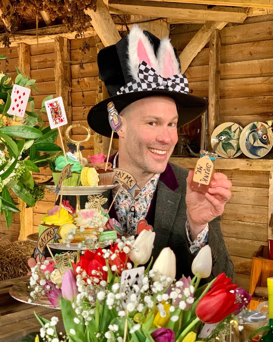 TVsAndyClarke's tweet photo. Up for some madness? Join me, AKA The March Hare as I host an Alice in Wonderland themed tea party this Sunday at my Best of British bar on @TitchmarshShow! 🐇🍰🎩 Spring delights await Alan, otherwise known as The Mad Hatter, Bonnie Langford &amp; Duncan Preston on @itv. #cocktails https://t.co/rp2NIOpFtL