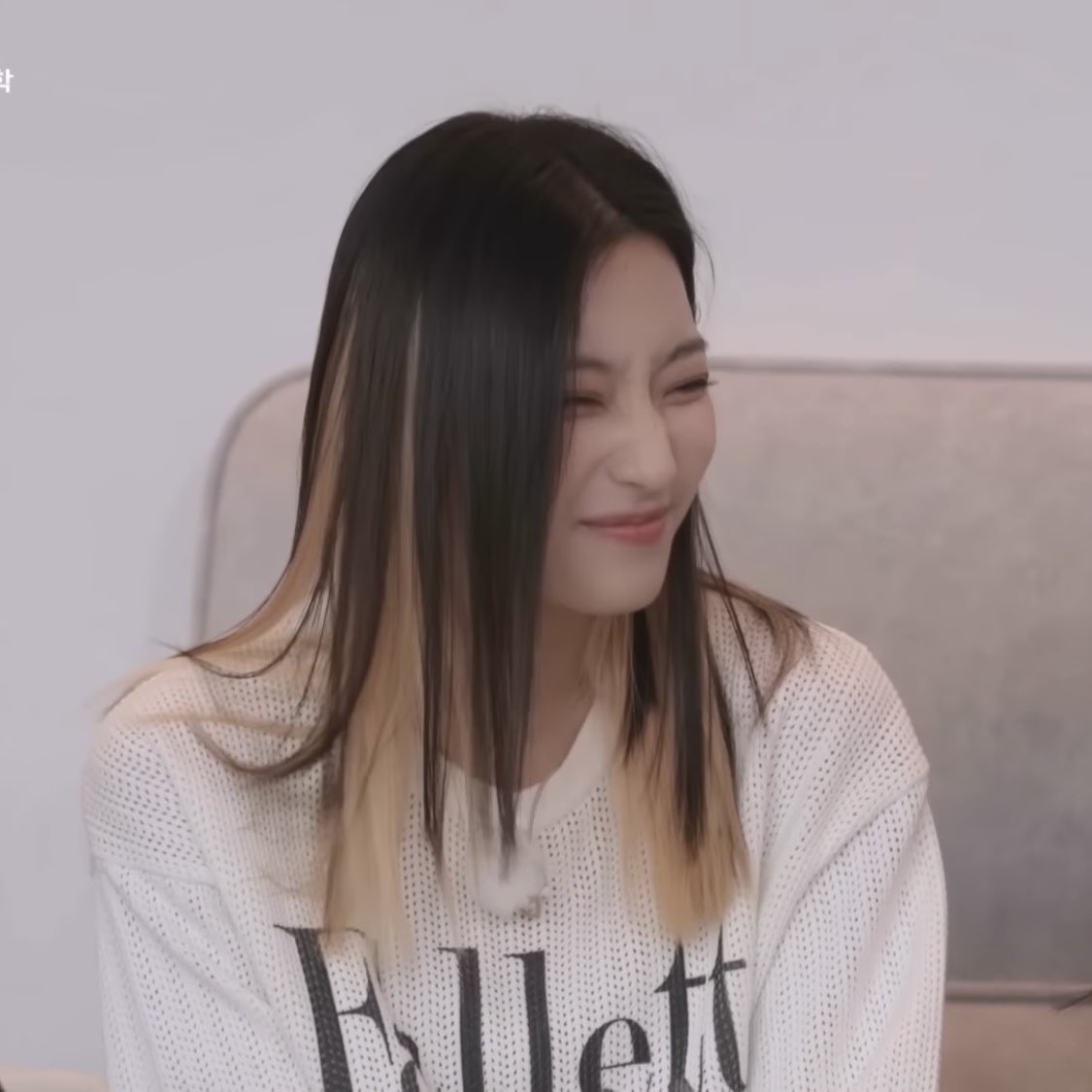 low quality saerom tweet media