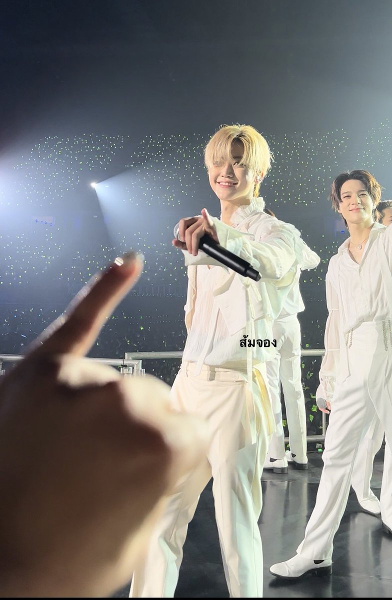 __ydp98's tweet photo. เจ้าของแอคนี้ได้ตายไปแล้ว 🥹💗

#NCTDREAM_THEDREAMSHOW2 
#NCTDREAM_THEDREAMSHOW2_in_BKK #JAEMIN https://t.co/ZAKzMIbO2K
