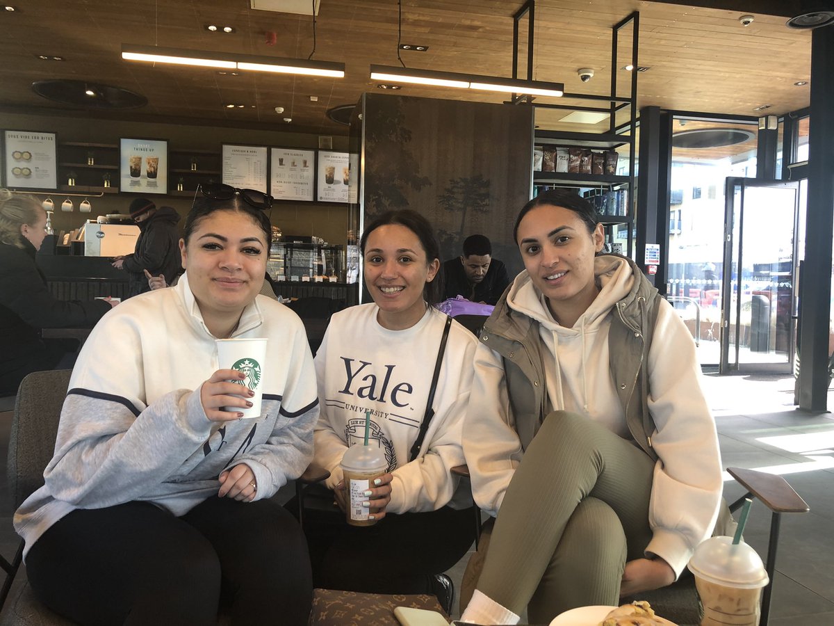Enjoying a Starbucks with my girls 💖