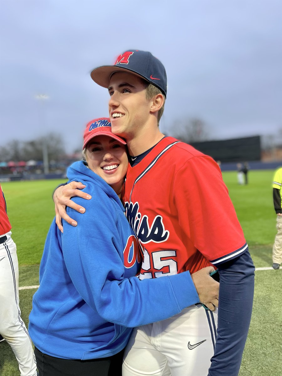 MamaSaunier's tweet photo. It’s SAUNIER SATURDAY! ❤️⚾️💙This is one of my favorite pictures of my favorite pitcher! 🤩🤩I’m up early praying for Grayson & the Rebs as he gets his 4th start for @OleMissBSB today. 🙏🏼🙏🏼🙏🏼Get up, Rebs! Game at 12 noon. #packSwayze! #GrayDay #SaunierSaturday #Saun-K https://t.co/fTwT8MlwRw