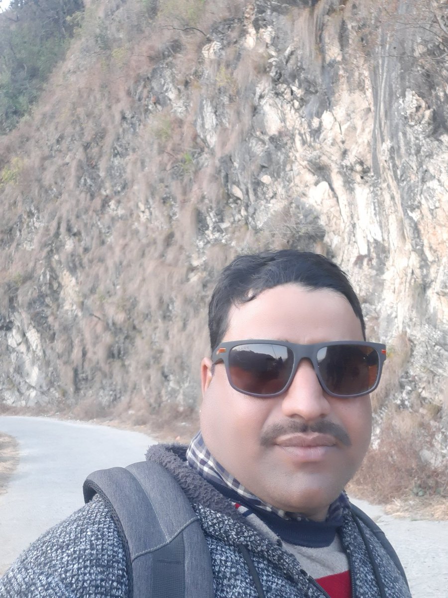 laxmidattbhatt2's tweet photo. Same place https://t.co/kOs4ZtOXfN