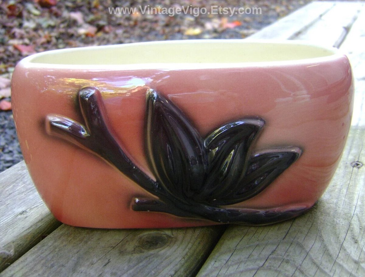 GothicGlass's tweet image. CA$49.00
Vintage Royal Copley Planter Base Retro 50s Pink Easter Vintage Vigo Canada #vintageeaster #royalcopley #pinkdecor #etsyvintage #etsyeaster #springplants #vintage