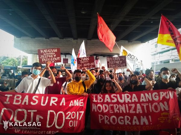 updlcc_'s tweet photo. ICYMI: The League of College Councils participated in the protest during the first day of the transport strike last March 6. https://t.co/dpFhgjVzt9
