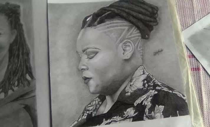 Prom_Ivoire's tweet photo. Kamogelo, 17 ans 

“Je dessine juste quelqu’un d’ordinaire. Ce jour-là, quand j’ai dessiné l’image, j’avais l’impression de vouloir réussir dans la vie et d’être comme n’importe quel autre être humain, je voulais m’intégrer et aussi faire les choses que je veux. https://t.co/L8xSRnu6WX