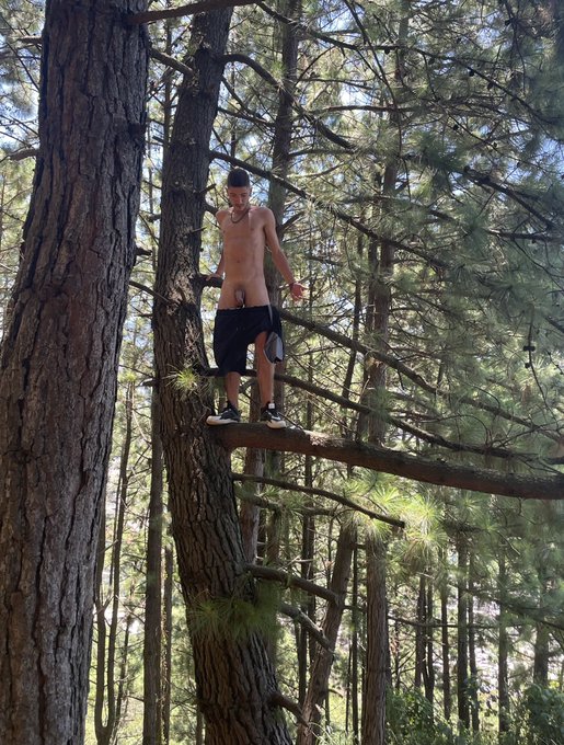 Watch MatteoZacX's leaked NSFW photo on TwXstars