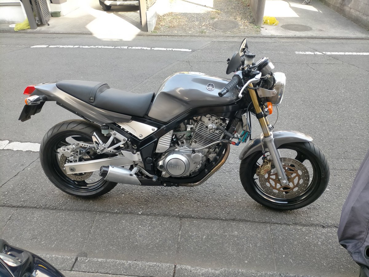 SRXSRV's tweet photo. 組み立て完了!
軽く走って来た。エンジン静かで超スムーズで感動っす!#SRX400 https://t.co/svCvPTYITA