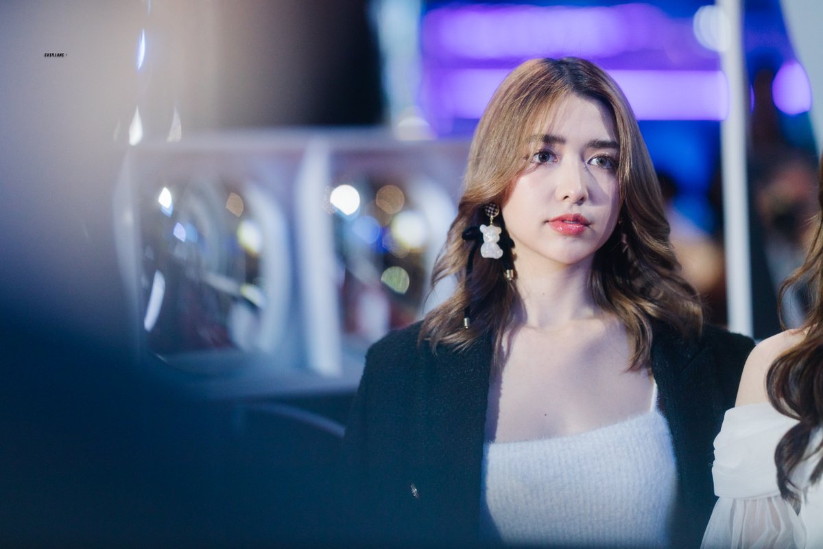 everjane_'s tweet photo. 🖤
#JaneKunjiranut 2 https://t.co/mLE67axifZ