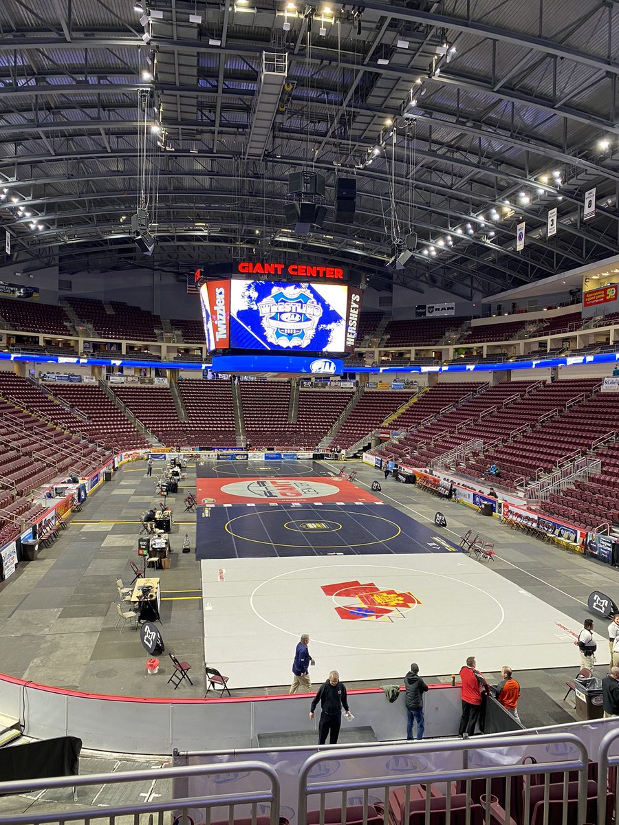 Good morning! Action starts at 9am. <a href="/KapustaLucas/">Lucas Kapusta</a> will compete in the semifinals and <a href="/LebinEthan/">ethan lebin</a> <a href="/carr_eli4/">Eli Carr</a> will look to improve their placement on the podium. These guys are battling!!!