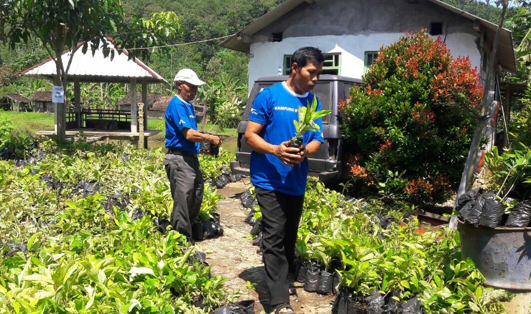 MediaCenter_TMG's tweet photo. Gerakan Tanam 20.000 Pohon Desa Muncar Moncer

Selengkapnya ;
https://t.co/KsozMdd1c5 https://t.co/5Oo8TrvCVQ