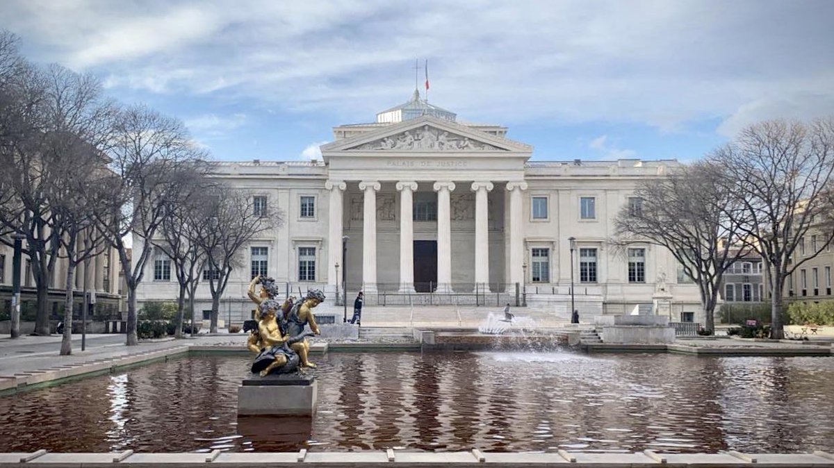 [Jeudi 9 mars 2023 - TJ Marseille]

⚖️ 💬 Confrontation dans le cadre d’une information judiciaire pour des faits d’escroquerie en bande organisée devant le juge d’instruction du Tribunal judiciaire de Marseille. 

#procédurepénale #tribunal #Marseille