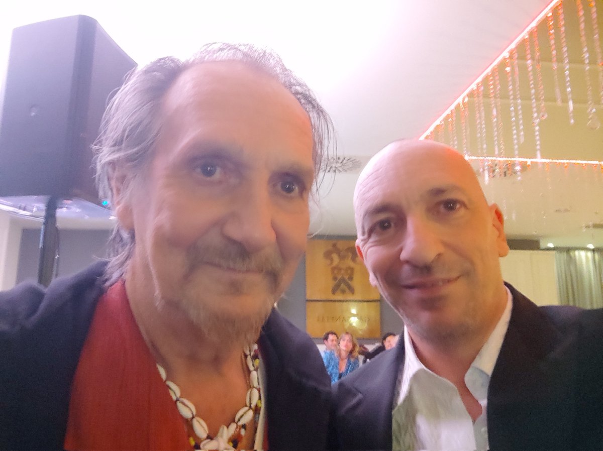 ContagioBiagio's tweet photo. Un grandissimo della musica italiana
#AndreaMingardi @andreabellina 
Grazie per avermi invitato a questa bellissima serata al Savoia Hotel di Bologna, #prevenzionedonna ❤️ https://t.co/N5TAHkJHDk