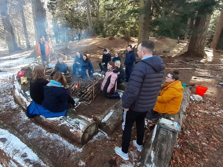 Young people and youth workers making shared decisions and showing us how it should be done <a href="/NAllianceScot/">Northern Alliance</a> #YouthAdvisoryGroup #youthvoicematters #becauseofcld #marshmallows