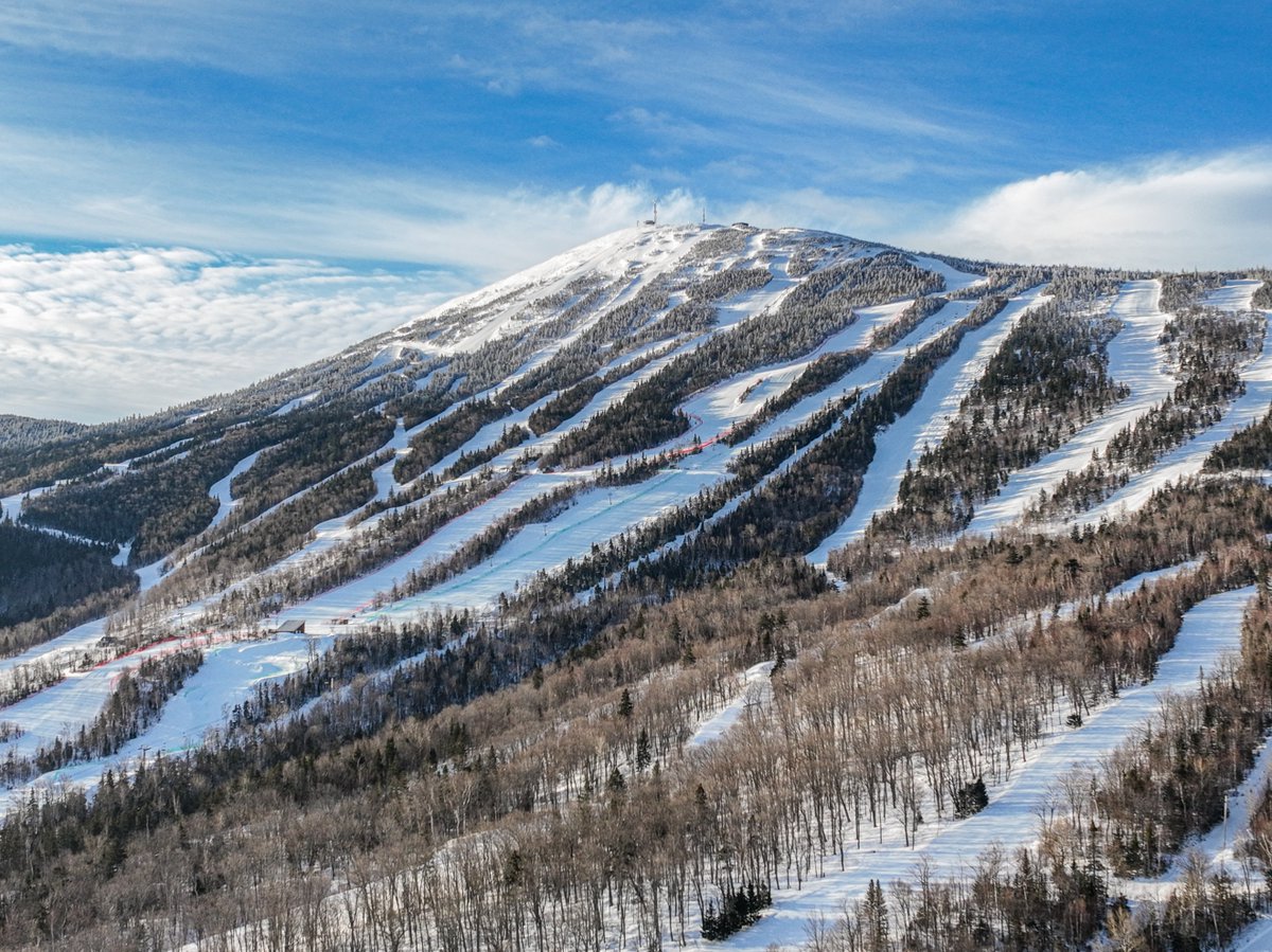 A great morning for a great morning. Happy weekend, Sugarloafers.

📸  @mainedroneimaging