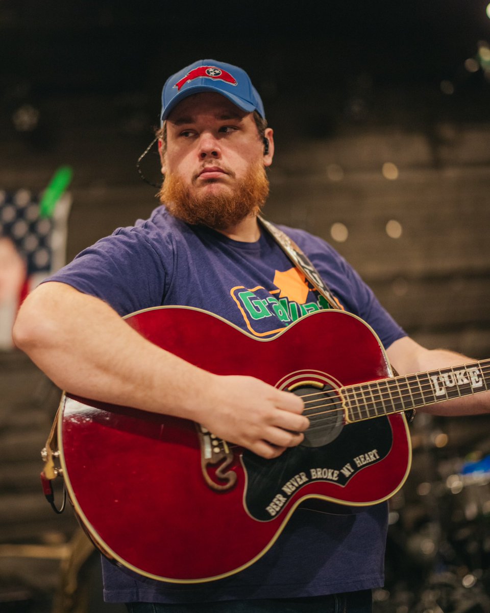 lukecombs's tweet image. 2 weeks until the World Tour starts…