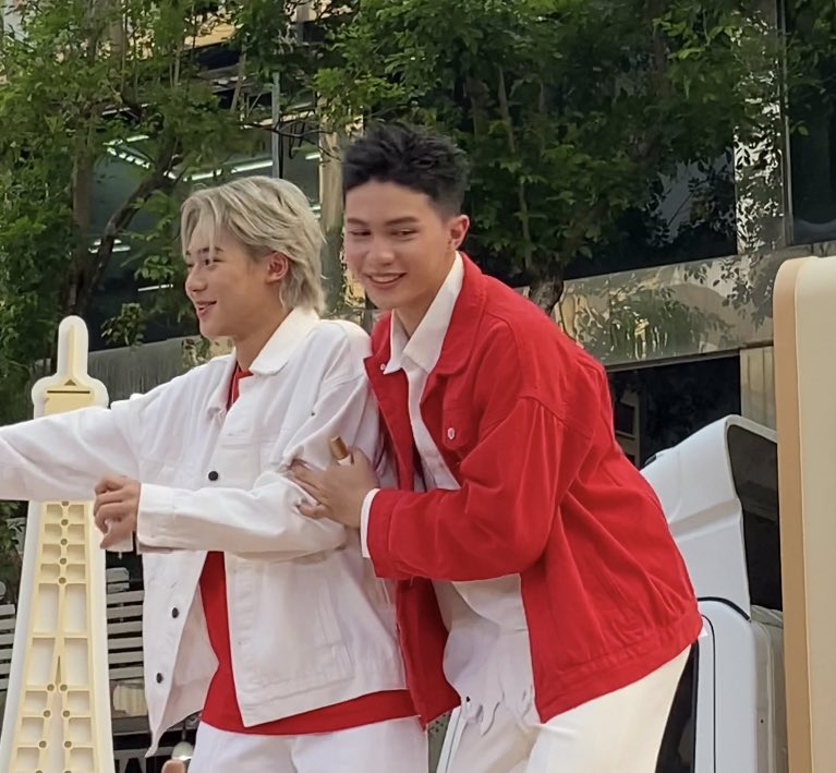 응원밥 tweet media