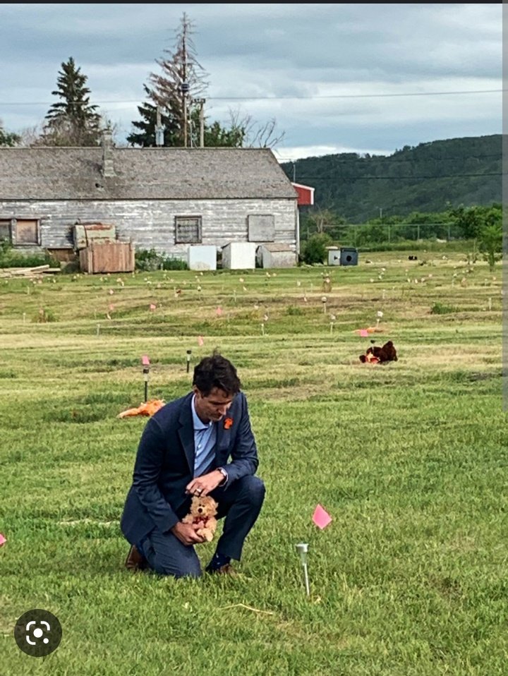 FibonacciMonica's tweet image. Wrong again! Nothing there!

#FakePM 
#TrudeauMustResign