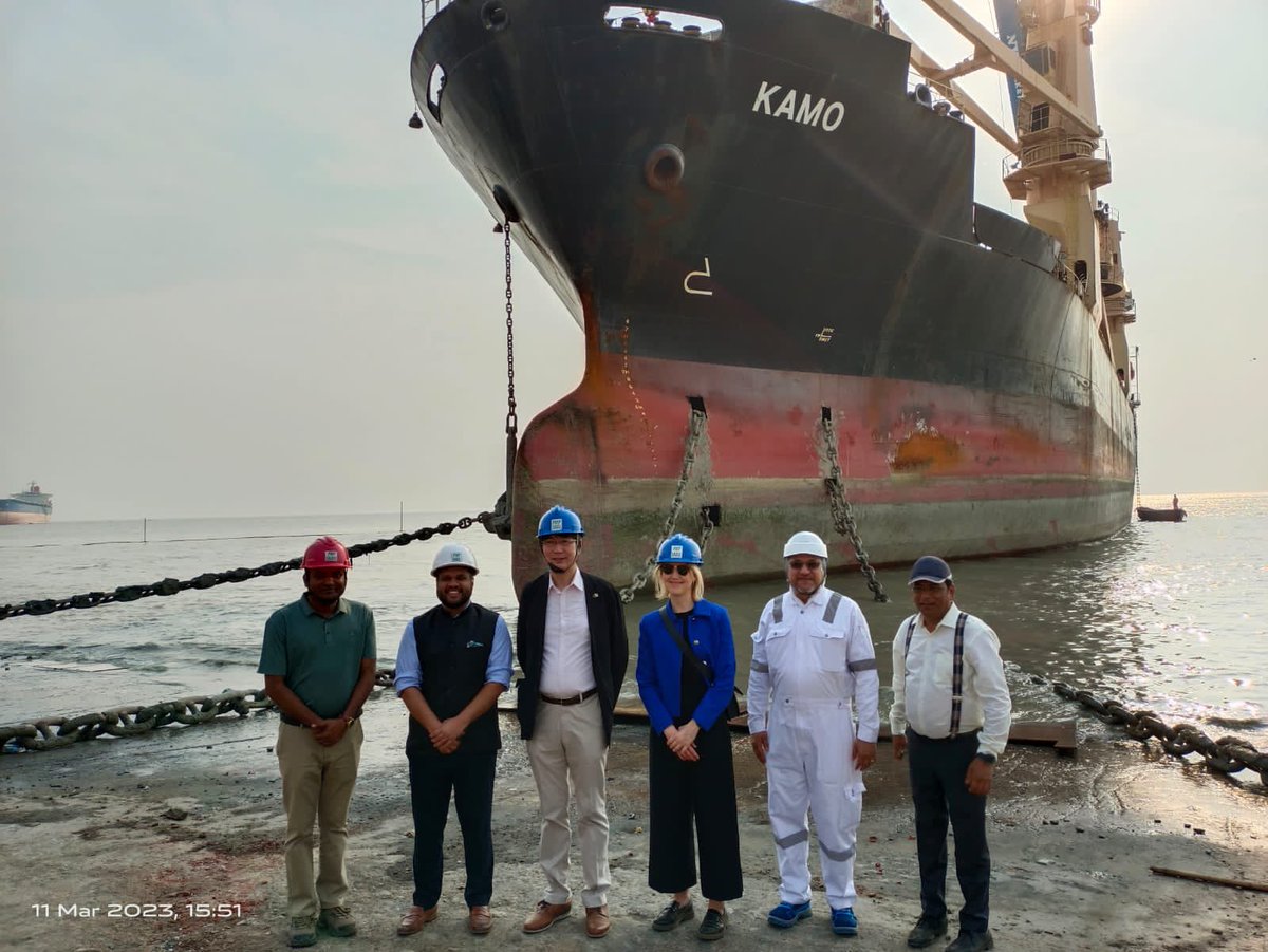 Engaging visit & exchange on the future of #ShipRecycling industry in #Bangladesh with Hon’ble Minister of Industries Mr Humayun, Madame Secretary Ms Sultana, 🇯🇵Amb Mr Kiminori & ⛴️-stakeholders in #chattogram Excited that 🇧🇩 is 1 step closer to ratifying #HKC in 2023!