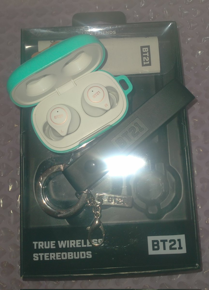AgustDismydaddy's tweet photo. Random/Quick Giveaway 

semi-free claim 👀
(you need to shoulder sf - which can cost 50 - 90)

(1) winner of BT21 x ROYCHE Official TWS True Wireless Earbuds/ Wireless Bluetooth Earphones -- Shooky 

!rules 
• follow me 
• rt &amp; like 
• reply why you want these 🤔

-- end later https://t.co/RCdnG5MDKC