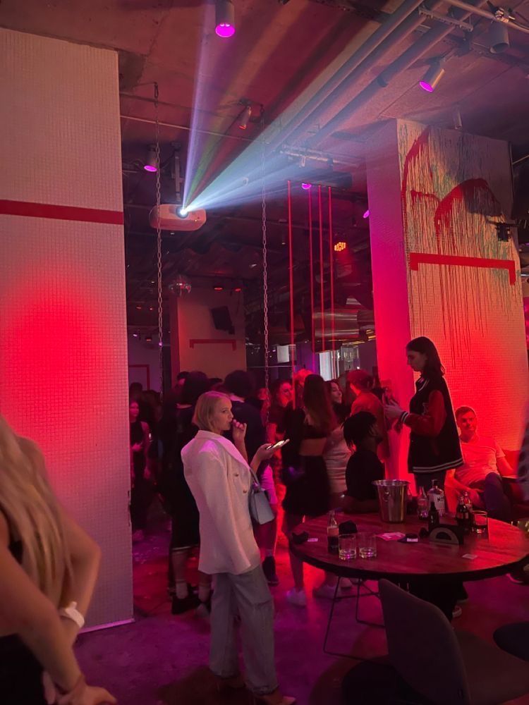 ⠀
͏
͏ ͏ 

⠀⠀⌕  xylo, b.g. city | 031123
⠀⠀0930PM —— i survived my
⠀⠀week so i'll have a blast. 🥂
⠀