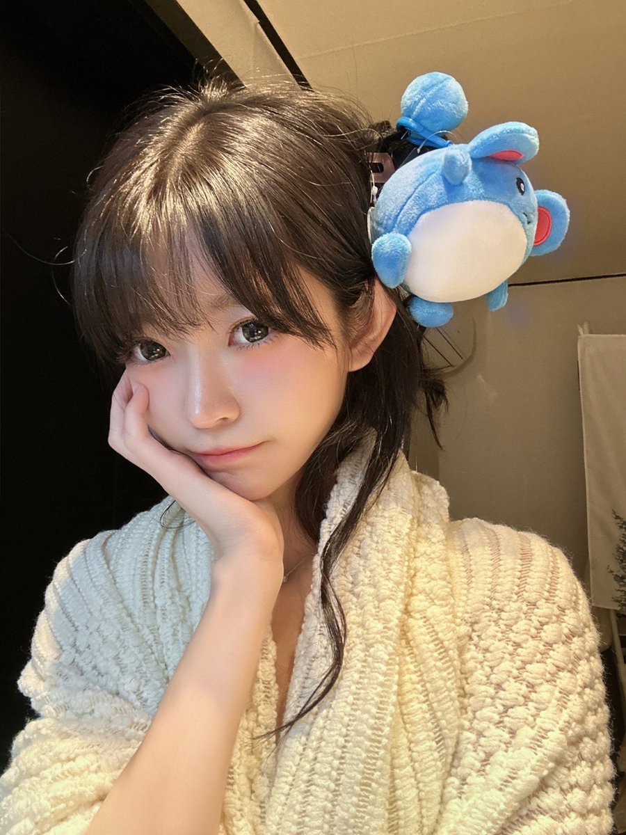 yurisa tweet media