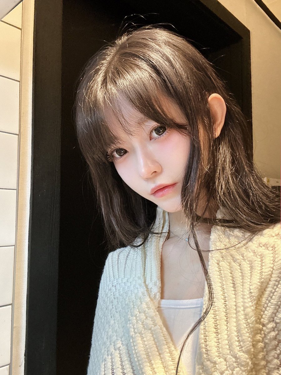yurisa tweet media