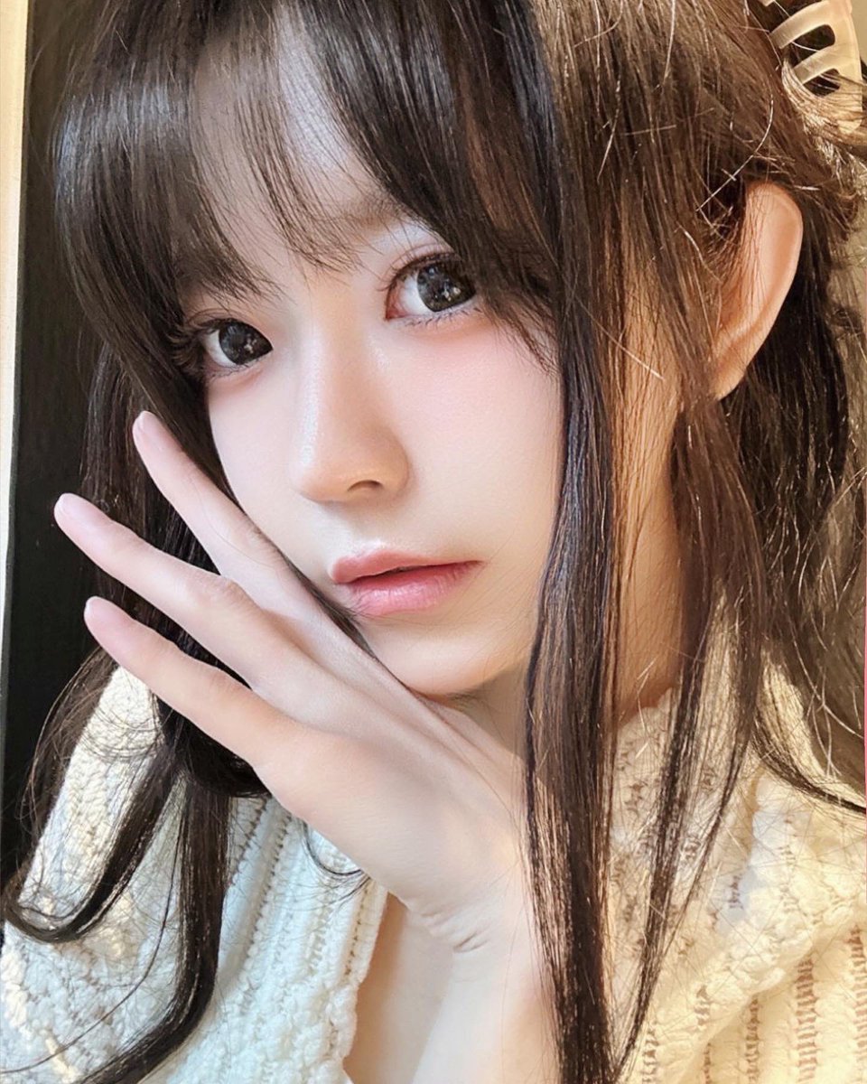 yurisa tweet media