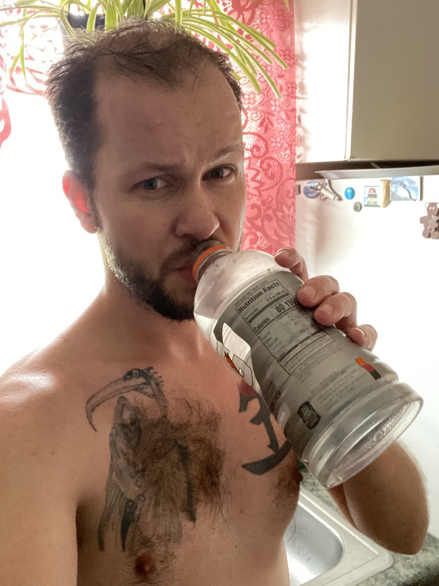Sameb271's tweet photo. Hydration is key https://t.co/xbFIoQsC19