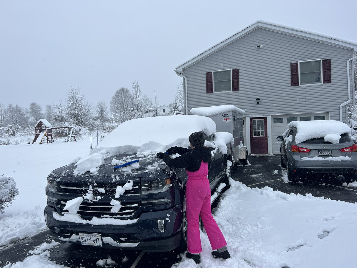 JC_NY_PA's tweet image. On our way, but not before the assistant to the Executive Director is pressed into snow removal. #springbaseball ☃️