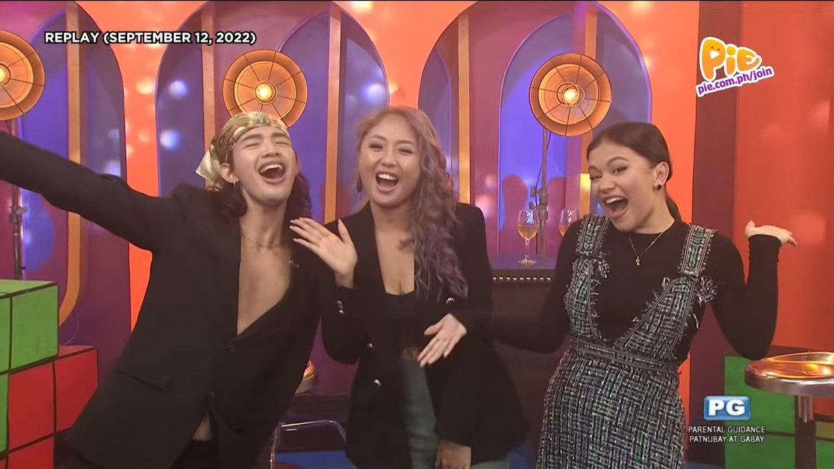 jmcarcoochie's tweet image. Akala nyo wala nang PNL?!?! ISSAPRANK! 🤣🤣🤣 We still have #PieNightLong every Saturday night, so join @Karen_Bordador #AaronManiego and @heyimrenee now! Lezgo #PIEmilyangPuyat! ✨