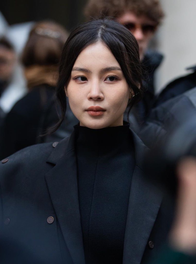 wonhayi_'s tweet photo. INSANE FACE CARD https://t.co/NyJbKXVDYf