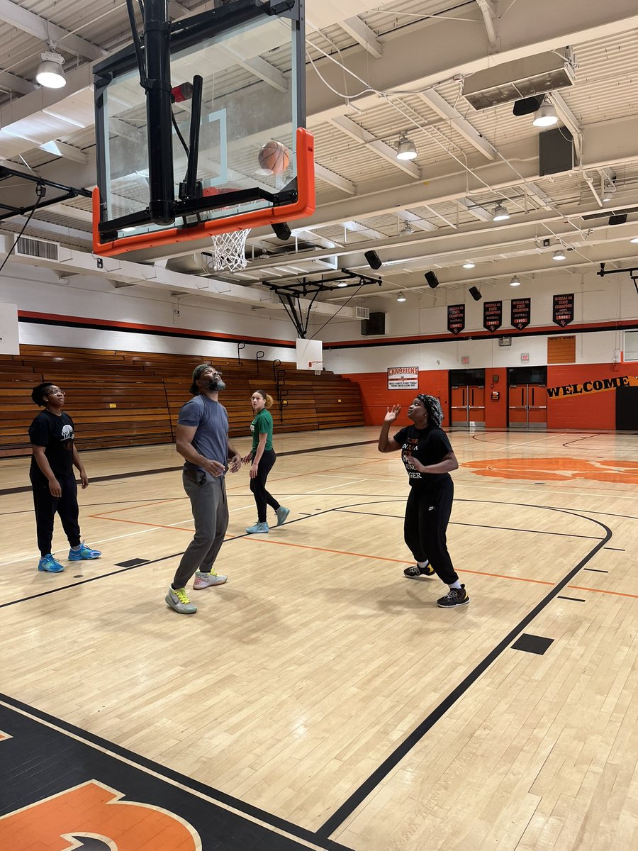 South View Lady Tigers Basketball tweet media