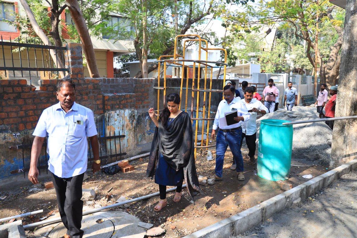 PriyarajanDMK's tweet photo. பெருநகர சென்னை மாநகராட்சி, மண்டலம்-8 வார்டு-108க்குட்பட்ட  மேயர் இராமநாதன் சாலையில் அமைந்துள்ள மாநகராட்சி பூங்காவினை ஆய்வு மேற்க்கொண்டோம். இந்த ஆய்வின்போது  மாமன்ற உறுப்பினர் மற்றும் மாநகராட்சி அலுவலர்கள் உட்பட பலர் உடனிருந்தனர். https://t.co/ZSMNvZNmDb