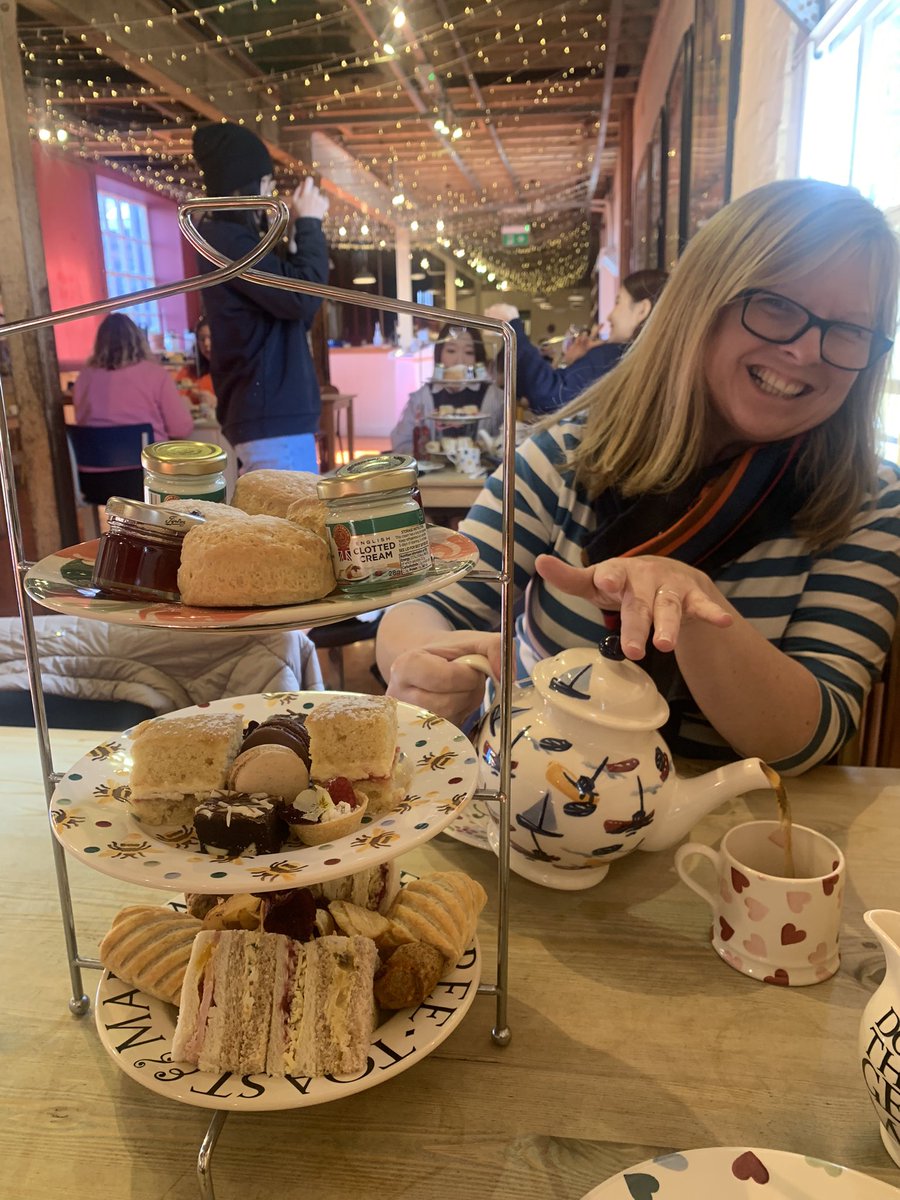 At a nursing event nearby so had to pop in! #potterypainting #afternoontea #lovelyday @EmmaBridgewater