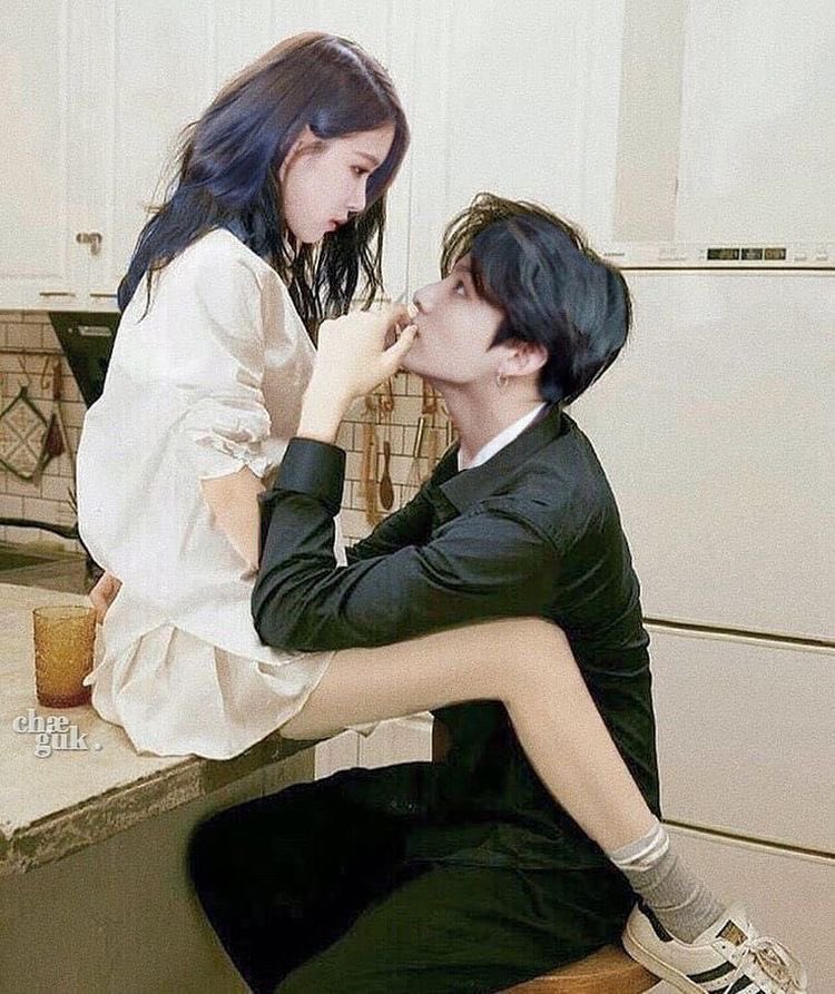 coraliou's tweet photo. @GLlMORY Aku disini, My Kookie. 🤍 https://t.co/n1uAWlguC3