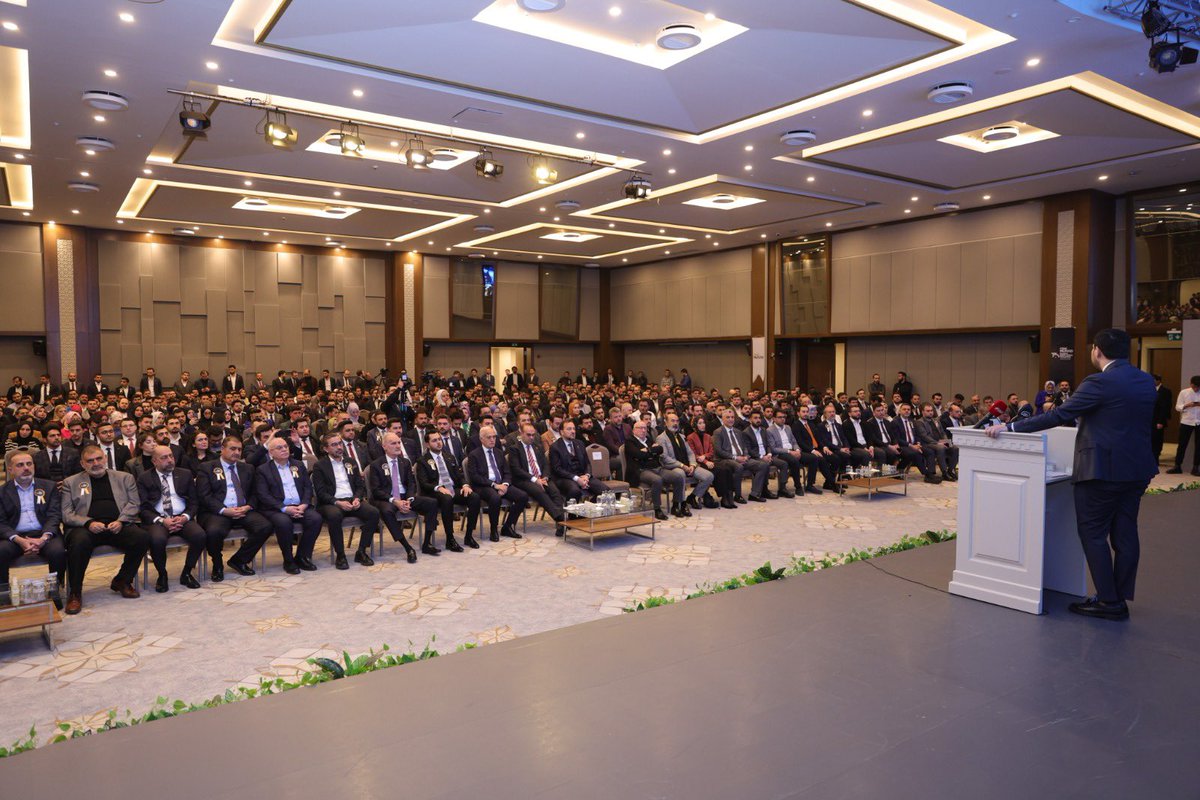 gencmusiad's tweet photo. 15. Olağan Genel Kurulumuzu Türkiye’nin dört bir yanından yüzlerce üyemizin katılımıyla gerçekleştirdik. 

#GençMÜSİAD https://t.co/0LpDBoHWg3