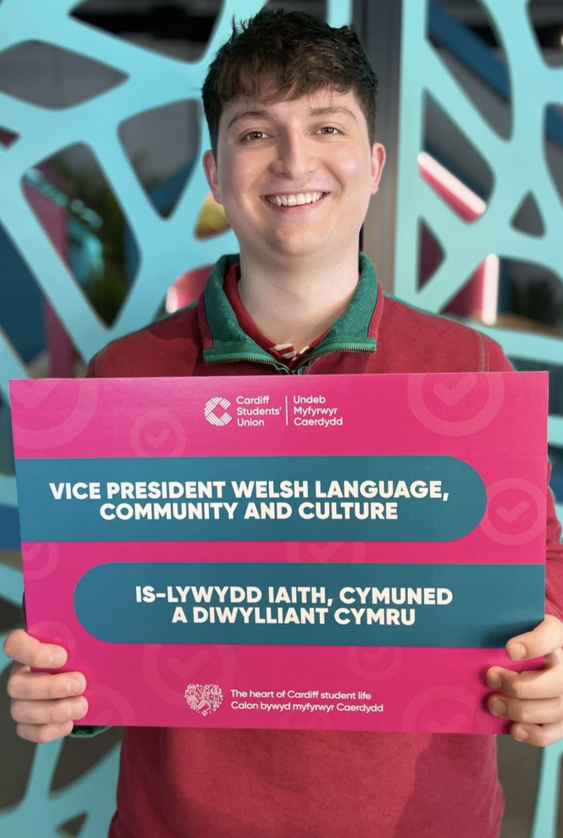 Hanes wedi’i wneud heddiw yn <a href="/undebmyfyrwyr/">Undeb Myfyrwyr Caerdydd</a> Caerdydd wrth iddyn nhw ethol Is-Lywydd yn cynrychioli’r Gymraeg am y tro cyntaf. 40 mlynedd ers i UMCC gael ei sefydlu am y tro cyntaf ac yn dilyn blynyddoedd o brotestio. Braint dal y swydd hwn am y tro cyntaf!