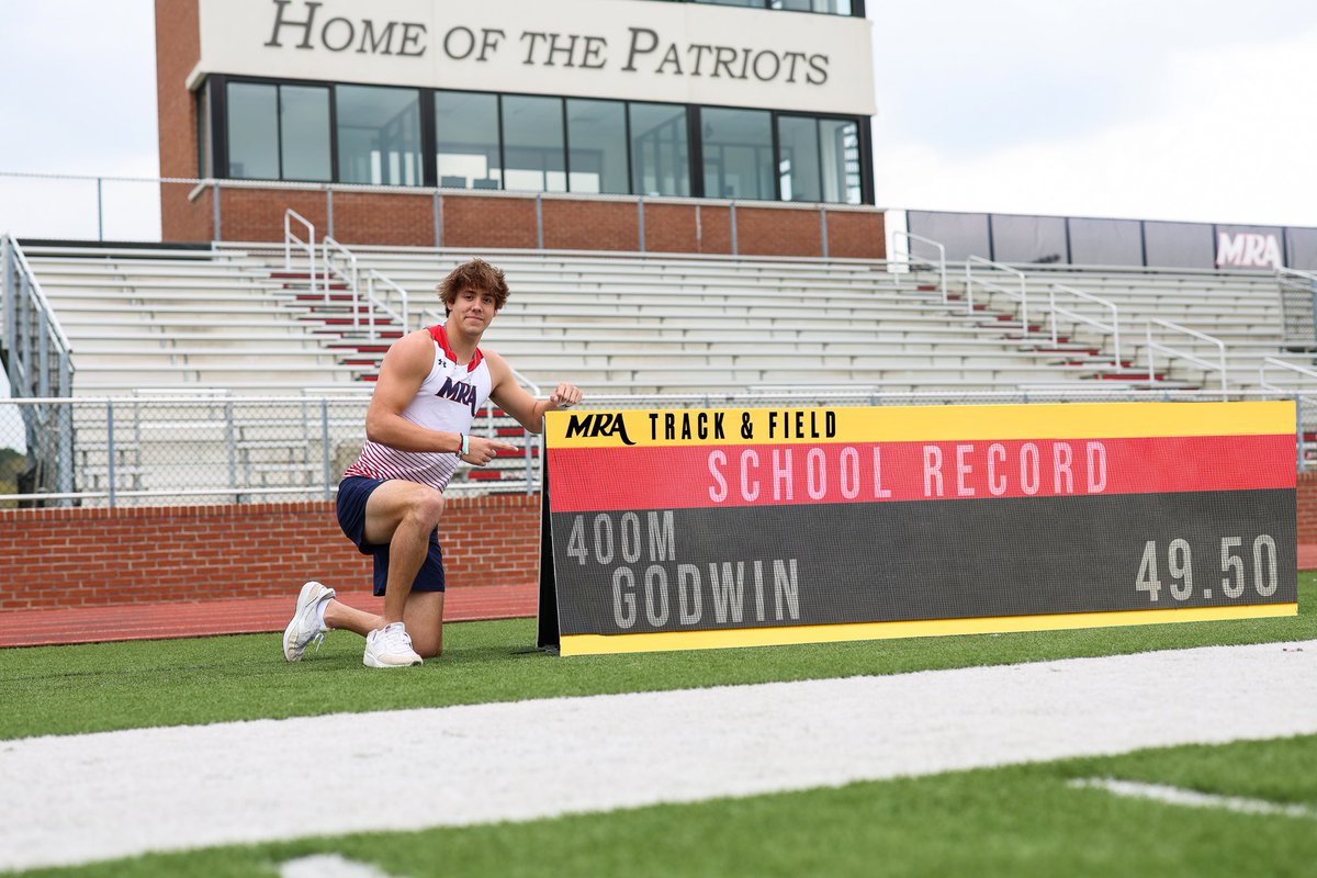 𝙍𝙚𝙘𝙤𝙧𝙙𝙨 𝙖𝙧𝙚 𝙈𝙖𝙙𝙚 𝙩𝙤 𝙗𝙚 𝘽𝙧𝙤𝙠𝙚𝙣 RIVERS GODWIN In his first 400m of the season, Rivers smashed his own 400m school record running 49.50 taking nearly a full second off his previous record. • Expect more to come from this one as the Patriot track season…