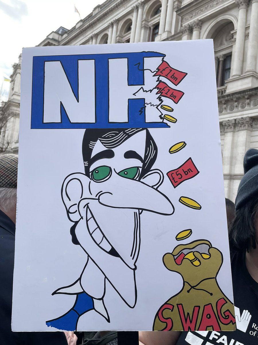 paulapeters2's tweet image. #NHSSOS 

 NHS Demo in central london today