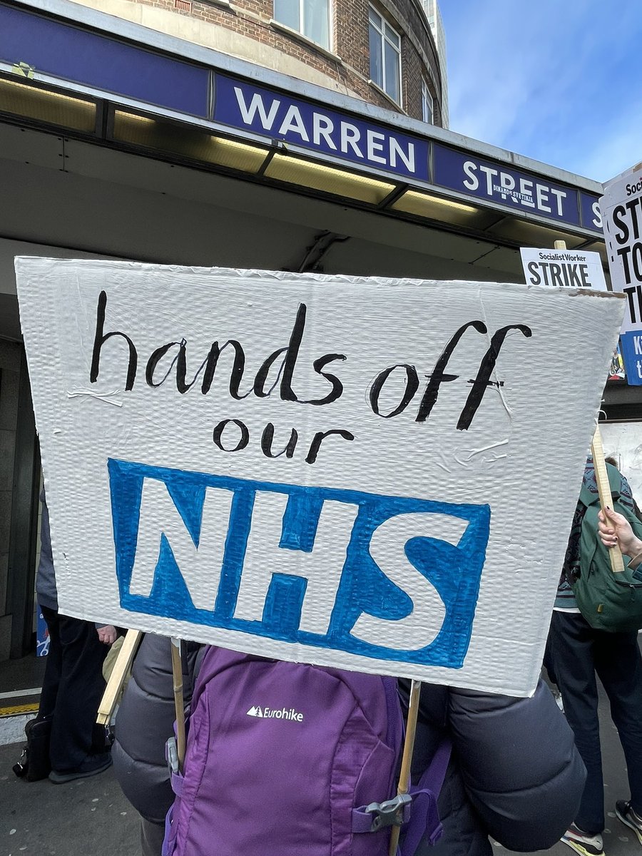 paulapeters2's tweet image. #NHSSOS 

 NHS Demo in central london today