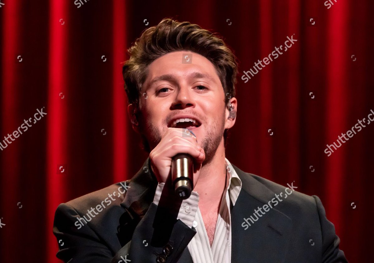 nhtoursmedia's tweet photo. 📸| Niall Horan en Jonathan Ross Show cantando Heaven!

via Brian J Ritchie / Hotsauce / Shutterstock https://t.co/zBNRWP3wMd