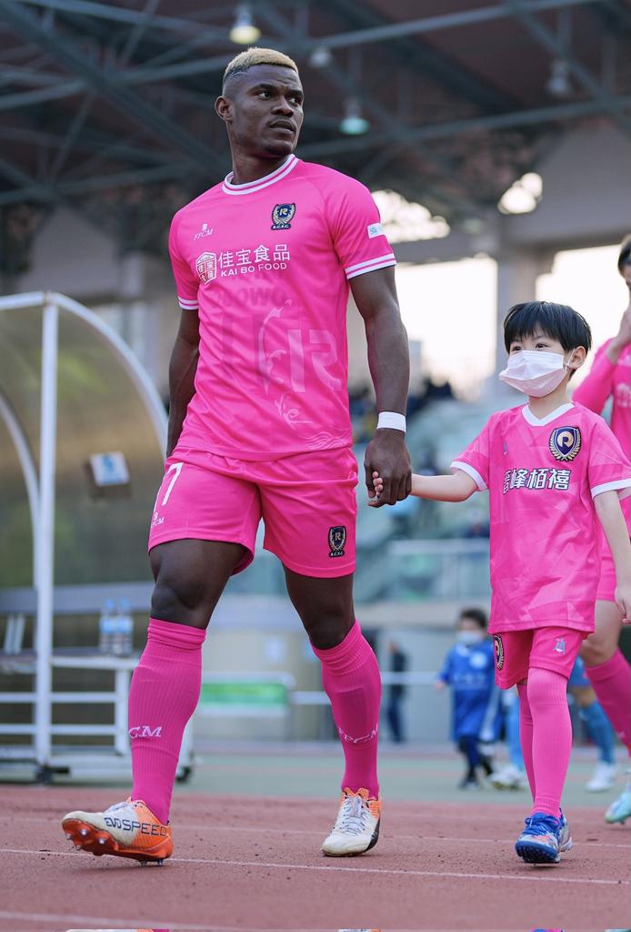 sportrepublic__'s tweet photo. MD 1️⃣4️⃣ in the Hong Kong Premier League 🇭🇰 this weekend.
⚽ RCFC vs Lee Man.
🗒 Sunday, March 12th, 2023.
⌚ 6pm HKG Time 🇭🇰 || 11am NGR Time 🇳🇬
#RobertOdu #JR9 #Jaguar #Rcfc #hkpl #sportrepublic https://t.co/hnfO59xWBJ