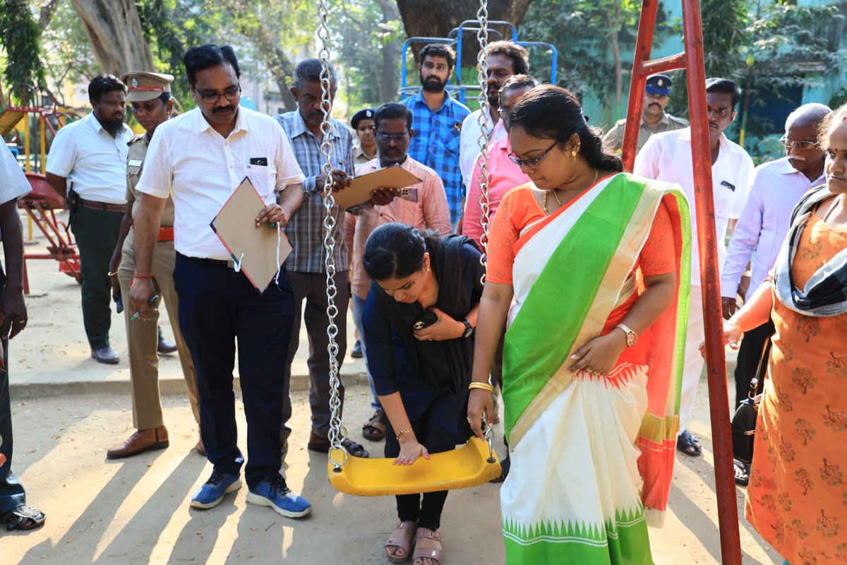 PriyarajanDMK's tweet photo. பெருநகர சென்னை மாநகராட்சி, மண்டலம் 9 - வார்டு 109க்குட்பட்ட திடீர் நகரில் அமைந்துள்ள மாநகராட்சி பூங்காவினை ஆய்வு மேற்க்கொண்டோம். இந்த ஆய்வின்போது மாமன்ற உறுப்பினர் மற்றும் மாநகராட்சி அலுவலர்கள் உட்பட பலர் உடனிருந்தனர். https://t.co/LwKWNAWRxY