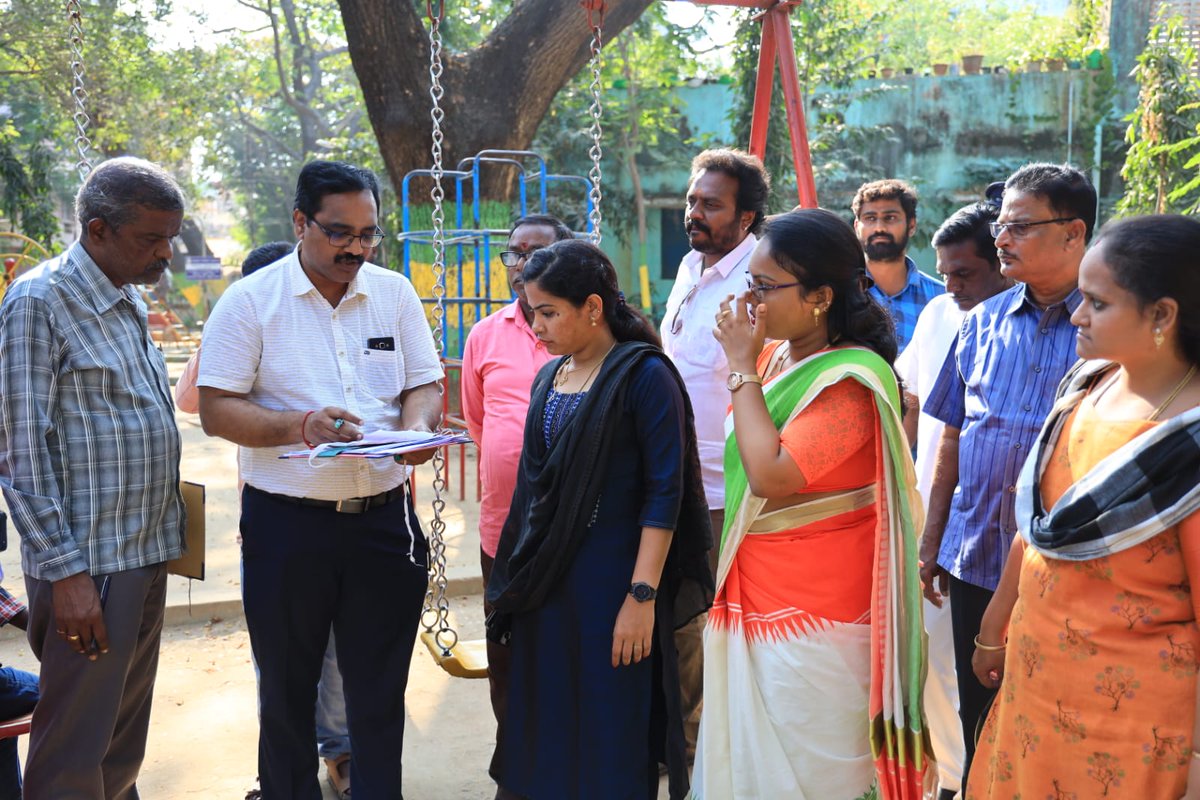 PriyarajanDMK's tweet photo. பெருநகர சென்னை மாநகராட்சி, மண்டலம் 9 - வார்டு 109க்குட்பட்ட திடீர் நகரில் அமைந்துள்ள மாநகராட்சி பூங்காவினை ஆய்வு மேற்க்கொண்டோம். இந்த ஆய்வின்போது மாமன்ற உறுப்பினர் மற்றும் மாநகராட்சி அலுவலர்கள் உட்பட பலர் உடனிருந்தனர். https://t.co/LwKWNAWRxY