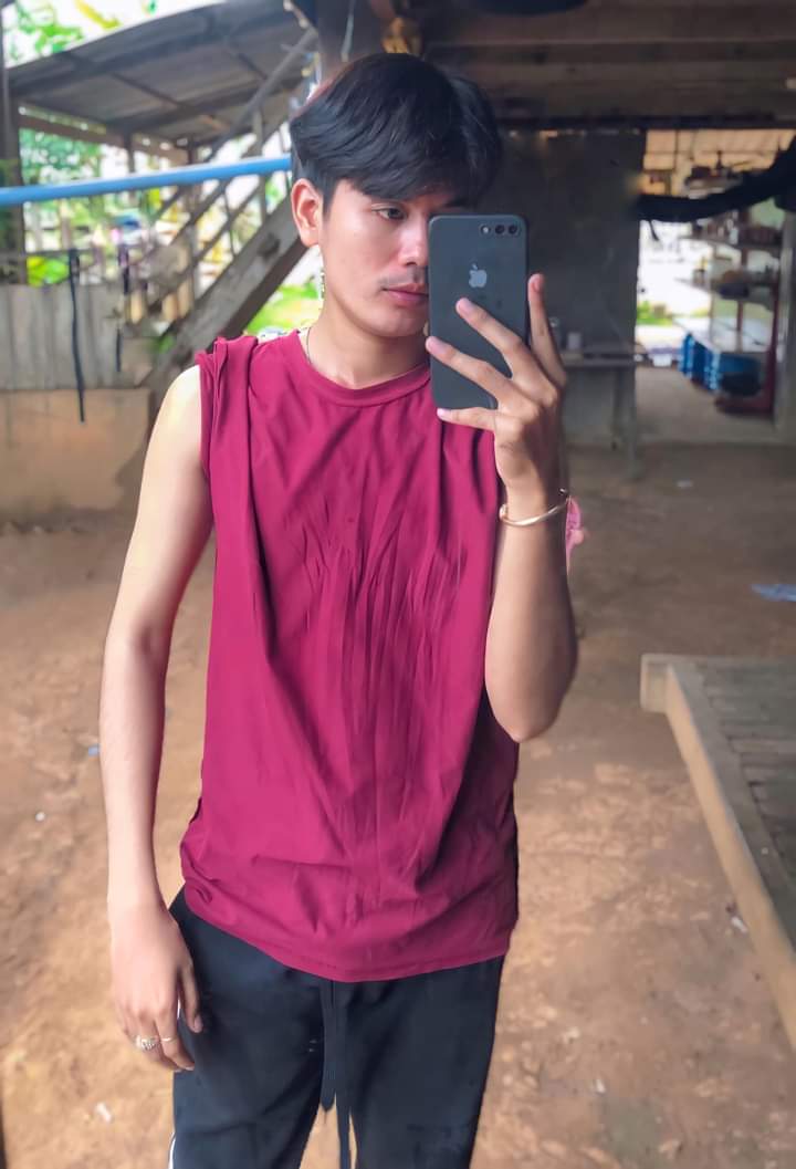 KhnerL's tweet photo. ម៉ែធ្លាប់និយាយថា« បើការសារភាពស្នេហ៍របស់កូនទៅកាន់នរណាម្នាក់ហើយគេមិនបានទទួលយកក្តីស្រលាញ់ពិតពីកូន ហើយគេនោះមិនបានមើលទៅល្អក្នុងក្រសែភ្នែកអ្នកដទៃទេ https://t.co/CeIUhcrC3j