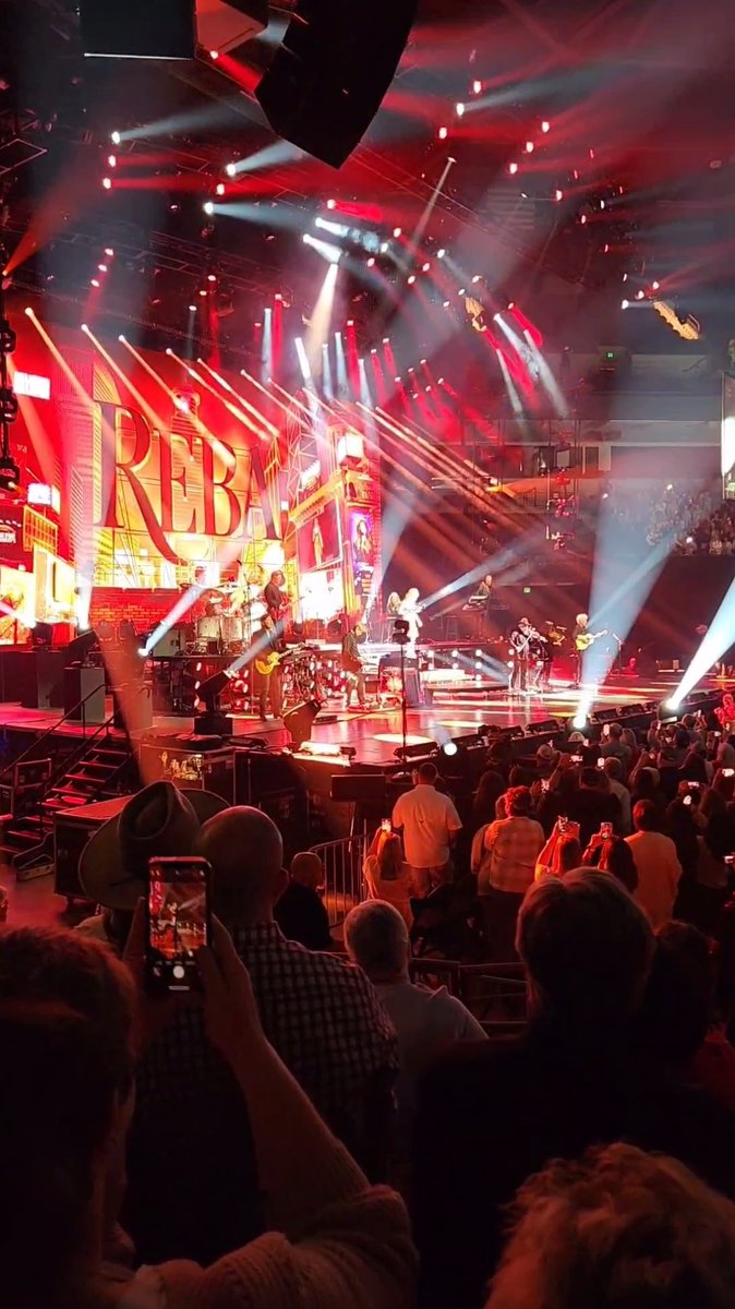 jasonusc1's tweet photo. Thanks @CLAmktg for turning a broken seat into a remarkable memory! Upgraded seats for my son's first concert really made seeing @reba and @TerriClarkMusic special. https://t.co/2ySi9L9Iu6