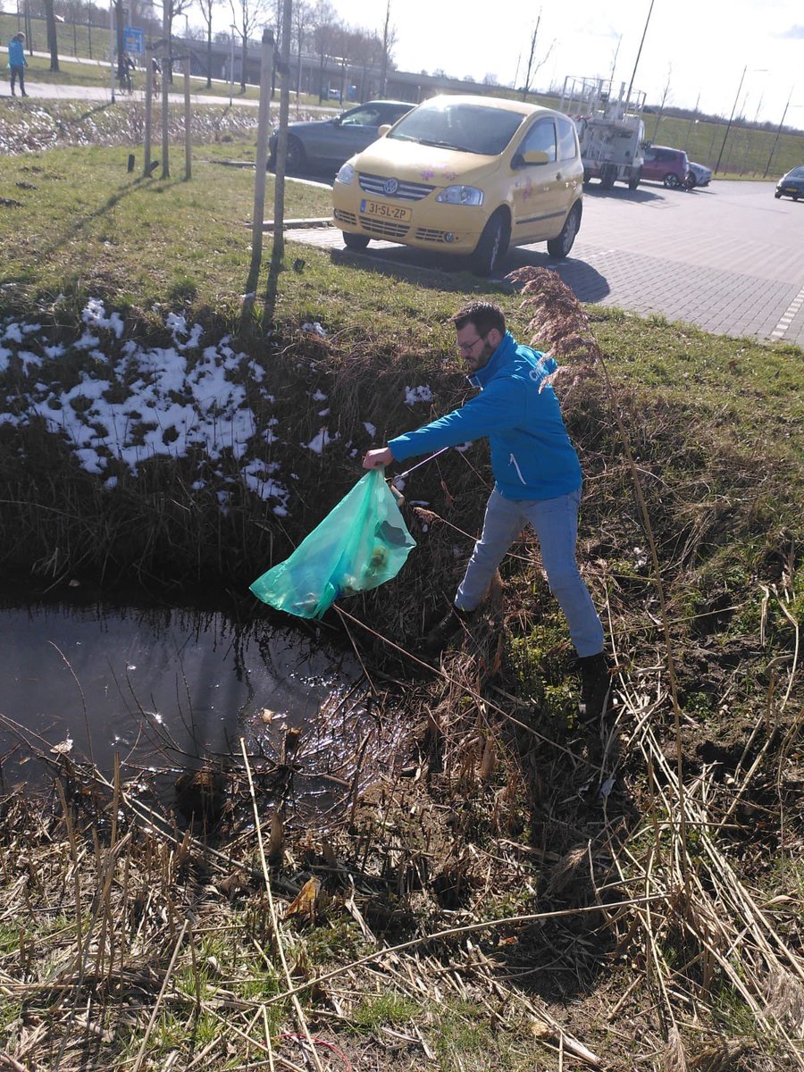 Vandaag zijn we in #Zwolle waar we samen met <a href="/CuWdodelta/">CU WDODelta</a> en CU Vechtstromen en Kamerlid <a href="/StienekevdGraaf/">StienekevanderGraaf</a> afval opruimen om onze omgeving netjes te houden 🚮

#ruimtevoorelkaar 
#overijssel