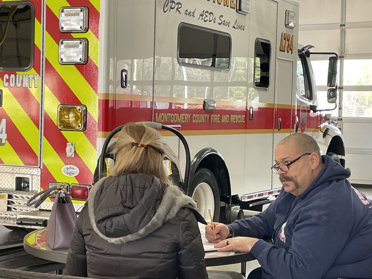 mcfrs's tweet photo. #DYK 1 in 4 car seats is installed incorrectly?

We're here to change that! Class is "in session" this morning w/ nationally certified &amp; AWESOME car seat tech Firefighter Ian St. John. @mcfrs will teach you everything you need to know about installing your car seat. #kids #safety https://t.co/KABrEzdhzu