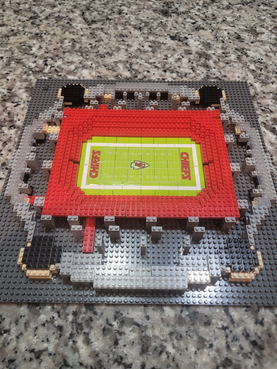 BrxlzC's tweet photo. Steps 7 to 11 of #brxlz #arrowheadstadium
@FOCOusa @Chiefs #kansascity #chiefs #teamfoco #superbowlchamps #brxlzstadiumseries #stadiumseries #gofoco #nfl #lego https://t.co/me1E56F7Tm